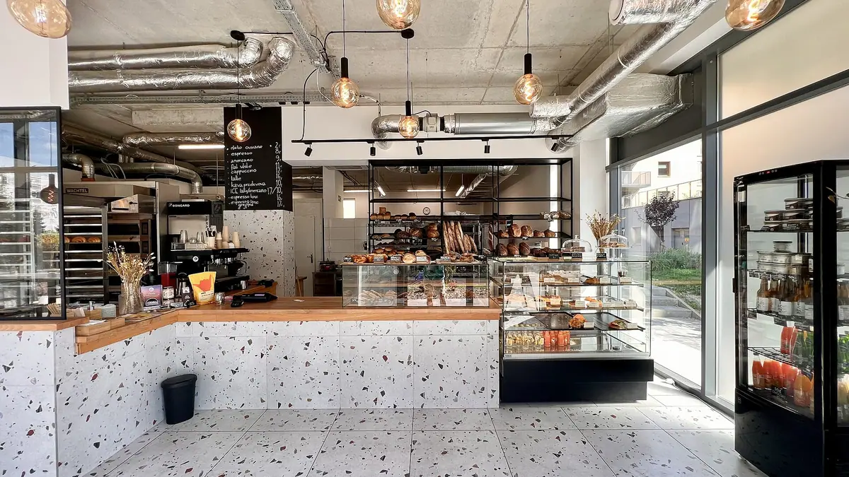 Mortimers Bakery – bakery in Yeovil town centre